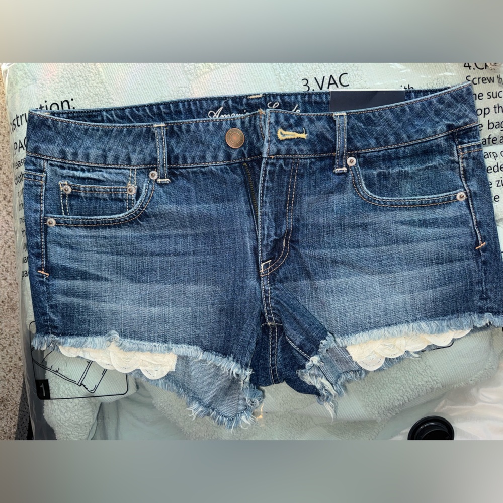 American Eagle Outfitters Indigo Denim Midi shorts